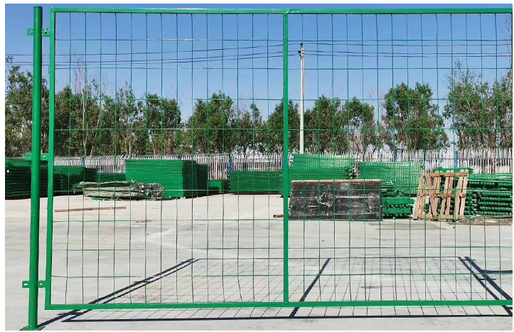 湖南雙邊絲護(hù)欄.png 湖南雙邊絲護(hù)欄.png